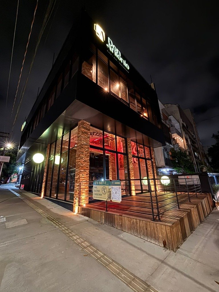 Projeto Luminotécnico - Iluminação Cênica em Fachada Noturna